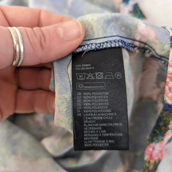 H & M, watercolor, racerback, spaghetti strap tank top, women's size 4 A8 - Picture 4 of 7